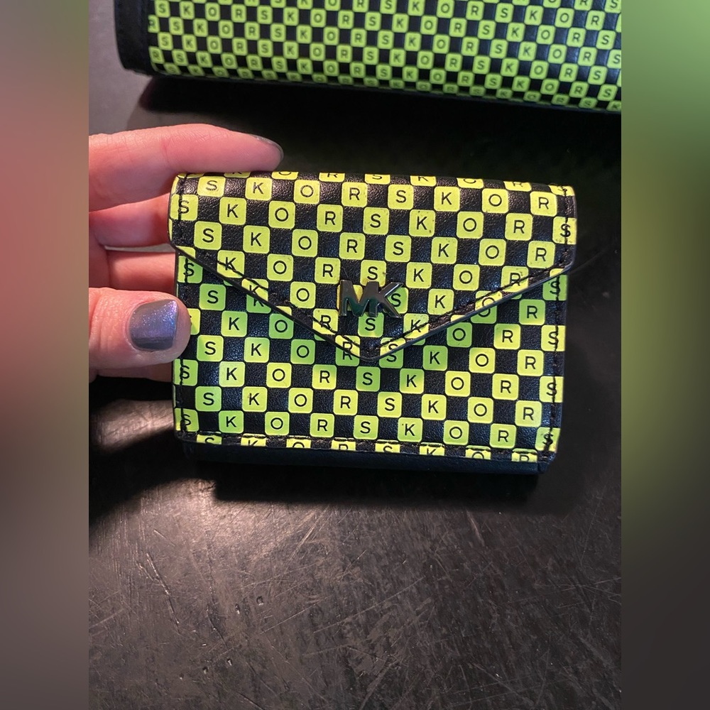 Michael Kors Whitney bag and wallet - Picture 9 of 10